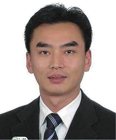 “91视频APP向日葵视频”网友商场偶遇王晓晨 惊呼真人比电视上还美(图4) 91视频APP向日葵视频