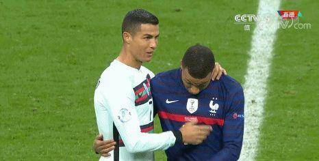 91视频APP向日葵视频_
太突然！C罗也熏染了 密切接触一堆大牌球星…(图6)